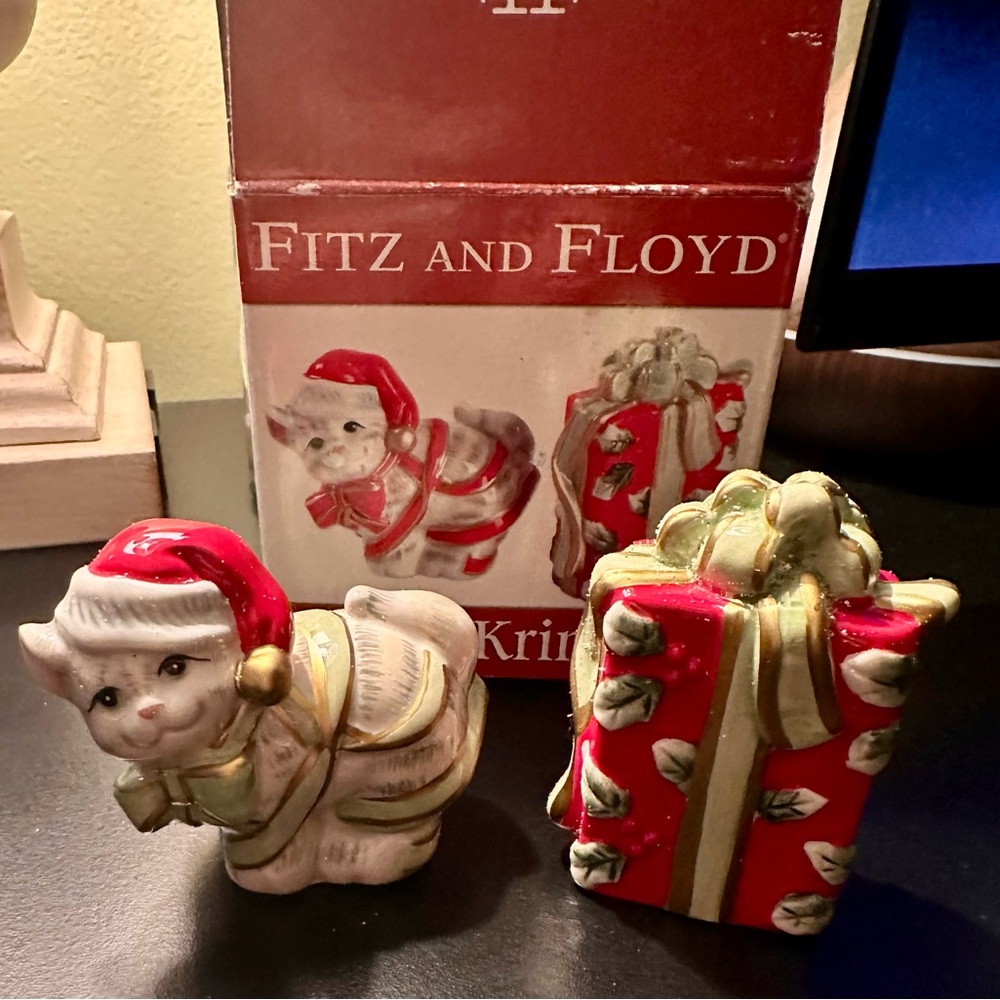 Fitz and Floyd “Kitty Kringle” Salt & Pepper Shakers. Retired in 2005.